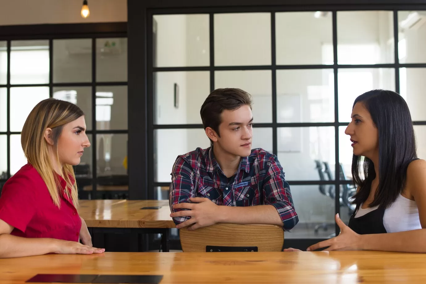 In-Person Meetings vs. Virtual Meetings: Finding the Right Balance